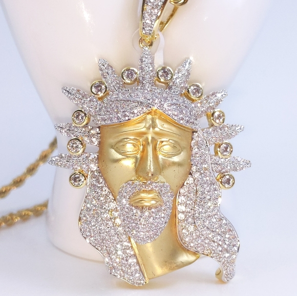 Icy Jesus Pendant - Picture 5 of 7